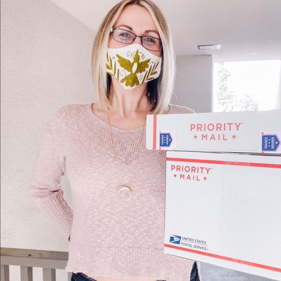 Like to bookmark our closet! - Picture 16 of 16